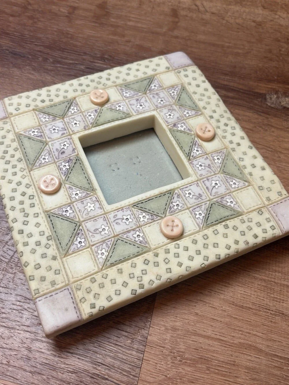 Frameology Floral Tile Button 3D Picture Photo Frame Faith Quilt Cute Whimsy